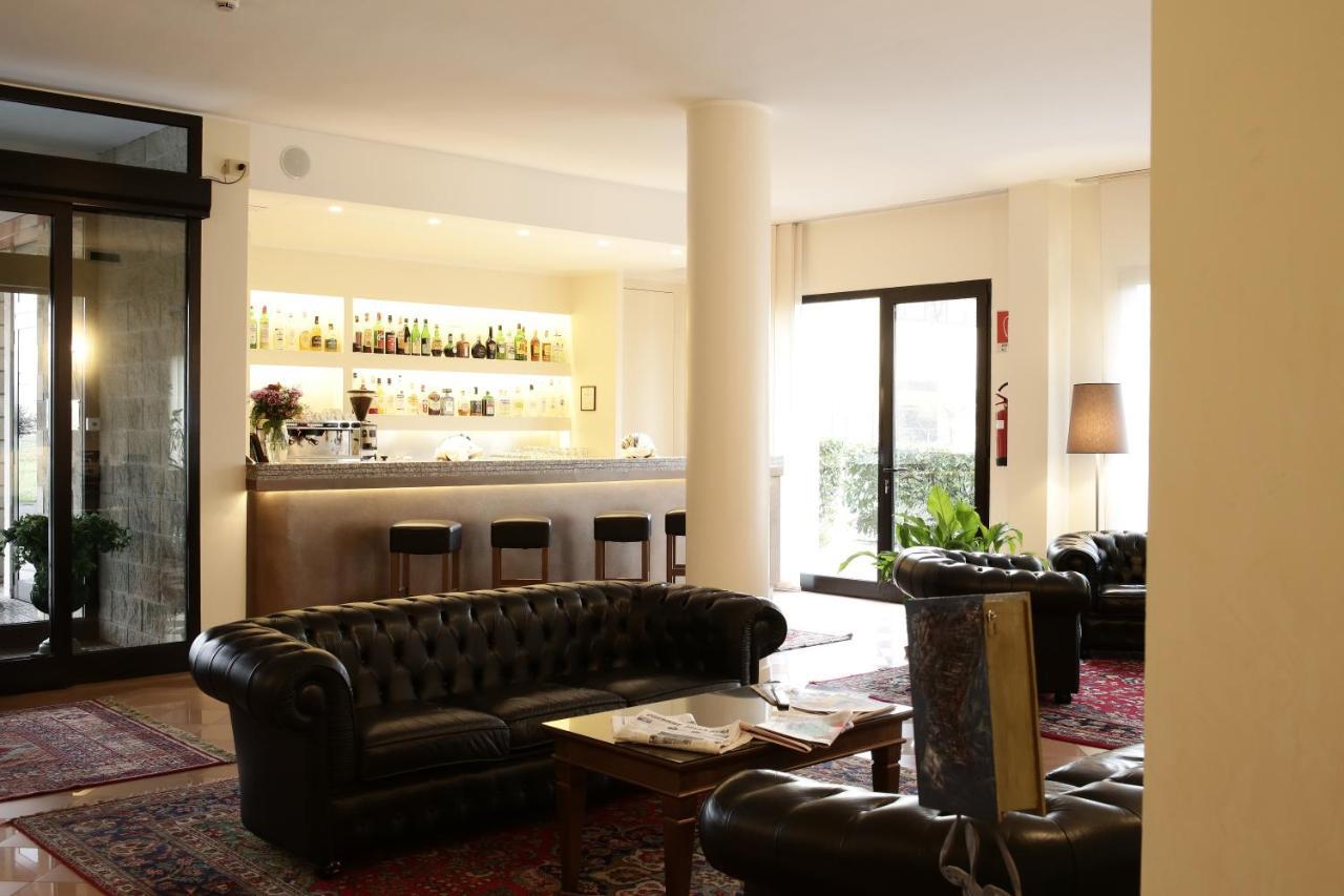 Hotel City Piacenza Kültér fotó