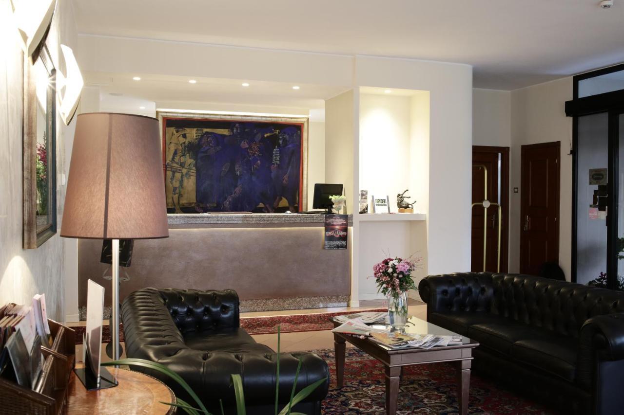 Hotel City Piacenza Kültér fotó